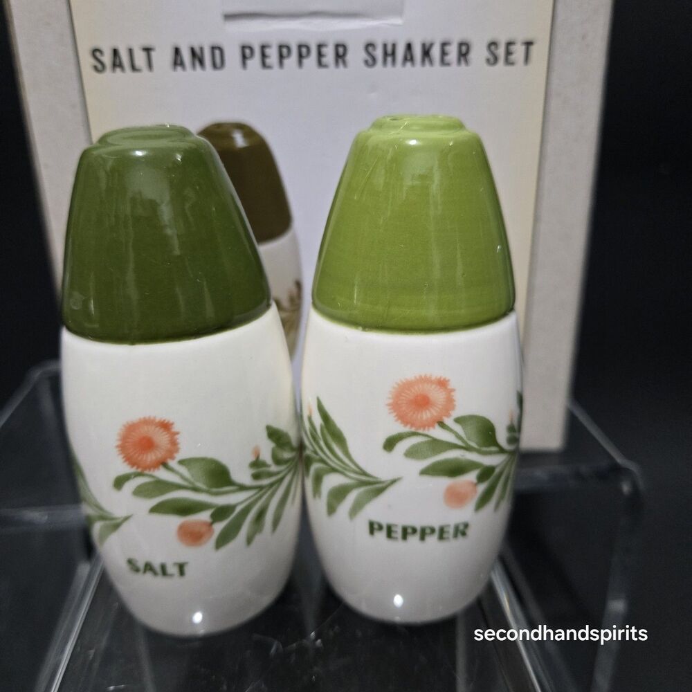 Cracker Barrel Green Top Floral Salt & Pepper Shaker Set Ceramic Shakers NEW B5